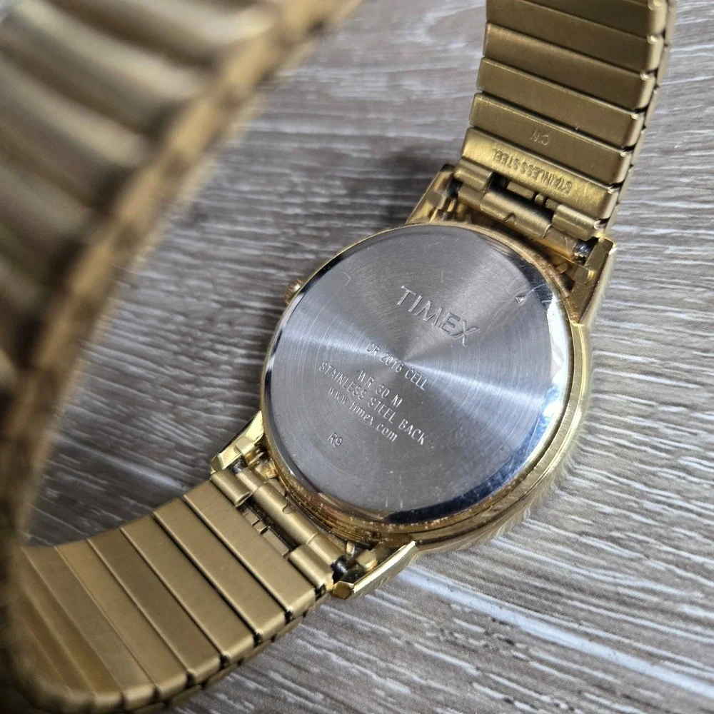 Timex Indiglo Gold Tone Watch Date Window Expansion Band WR 30M R9